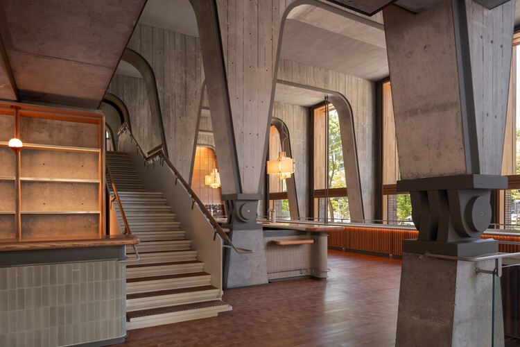 Ace Hotel Toronto / Shim-Sutcliffe Architects - Interior Photography, Stairs, Arch, Handrail, Column, Beam